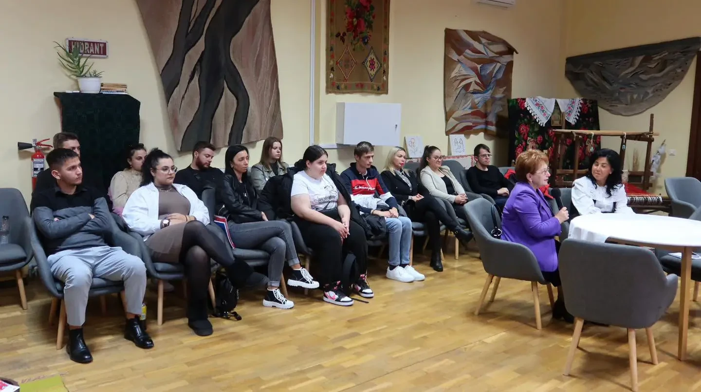 Educația media la nivel mondial - Mind over AI, eveniment UCB Brăila