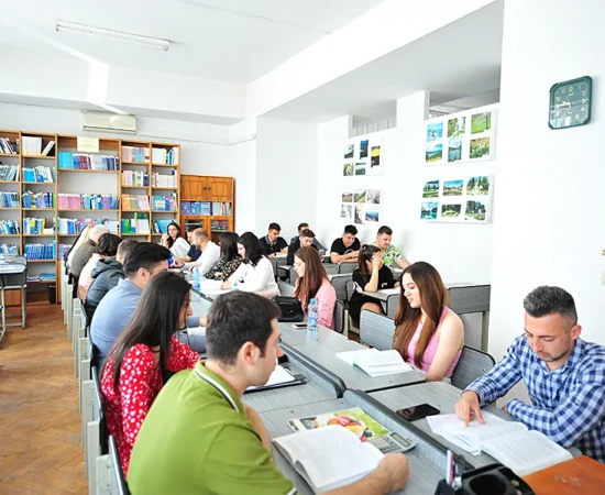 UCB: o universitate de încredere, conectată la viitor galerie
