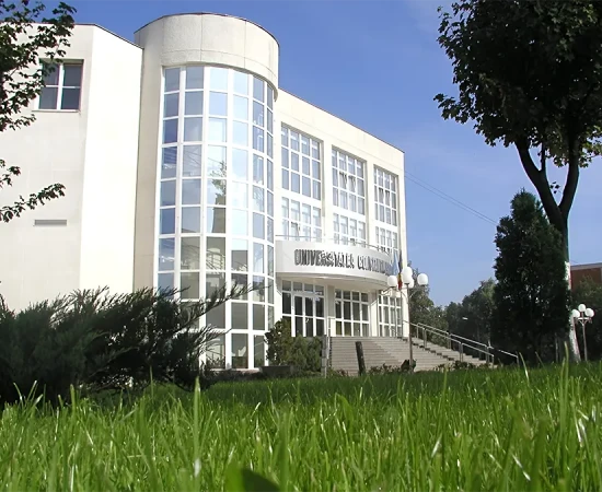 UCB: o universitate de încredere, conectată la viitor galerie
