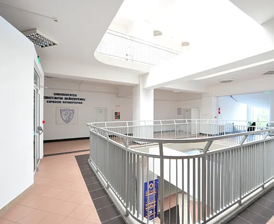 UCB: o universitate de încredere, conectată la viitor galerie