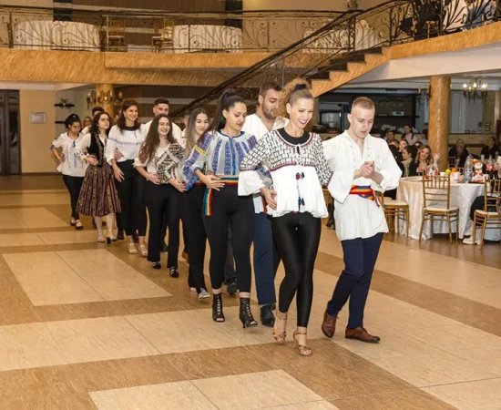 Gala Bobocilor la UCB Râmnicu Vâlcea galerie