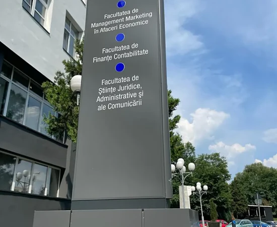 UCB: o universitate de încredere, conectată la viitor galerie