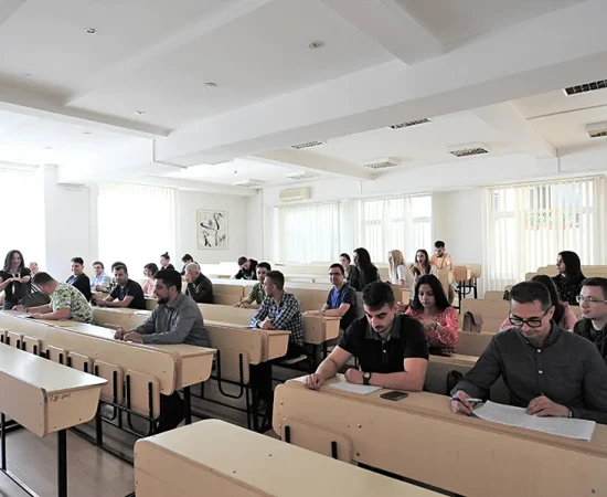UCB: o universitate de încredere, conectată la viitor galerie
