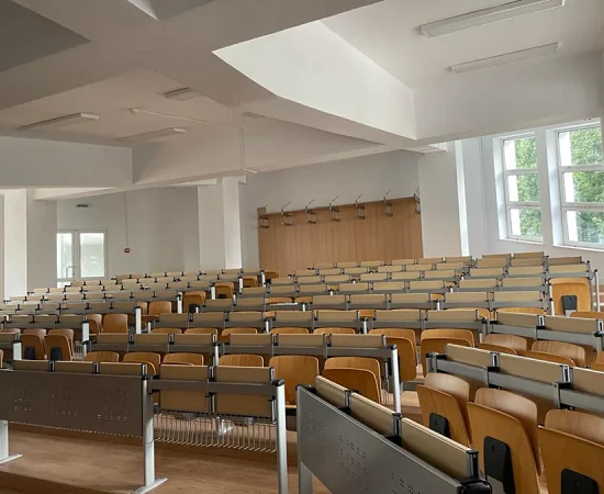 UCB: o universitate de încredere, conectată la viitor galerie