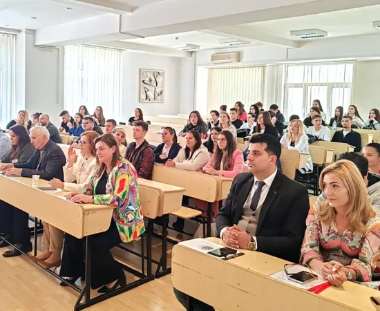 Sesiunea Anuală a Cercetării Științifice Studențești Râmnicu Vâlcea galerie